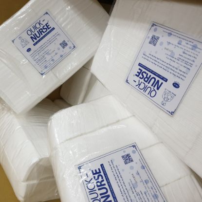 Ảnh của Bông gòn miếng cắt sẵn 6x6 QUICK NURSE 500g